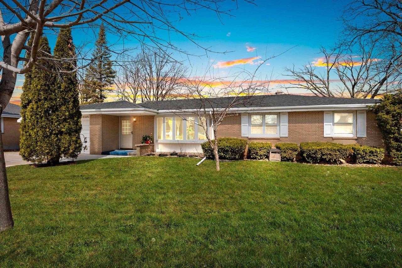 2325 VAN BEEK ROAD, Green Bay, WI 54311