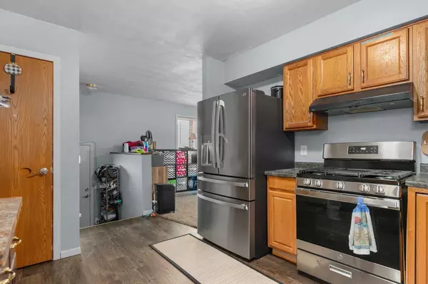 New London, WI 54961,512 OAKRIDGE LANE