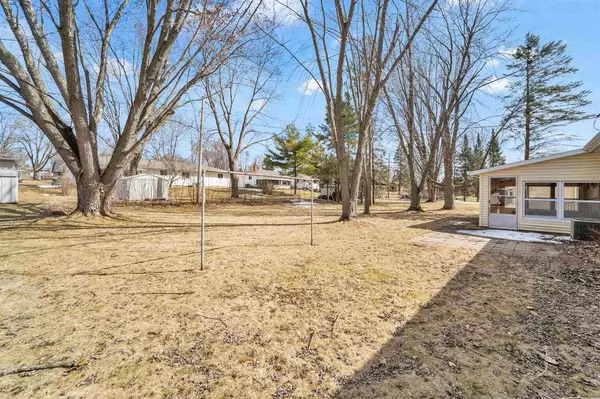 New London, WI 54961,1814 DEXTER STREET