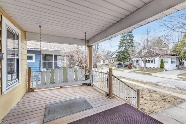 Green Bay, WI 54303,831 OREGON STREET