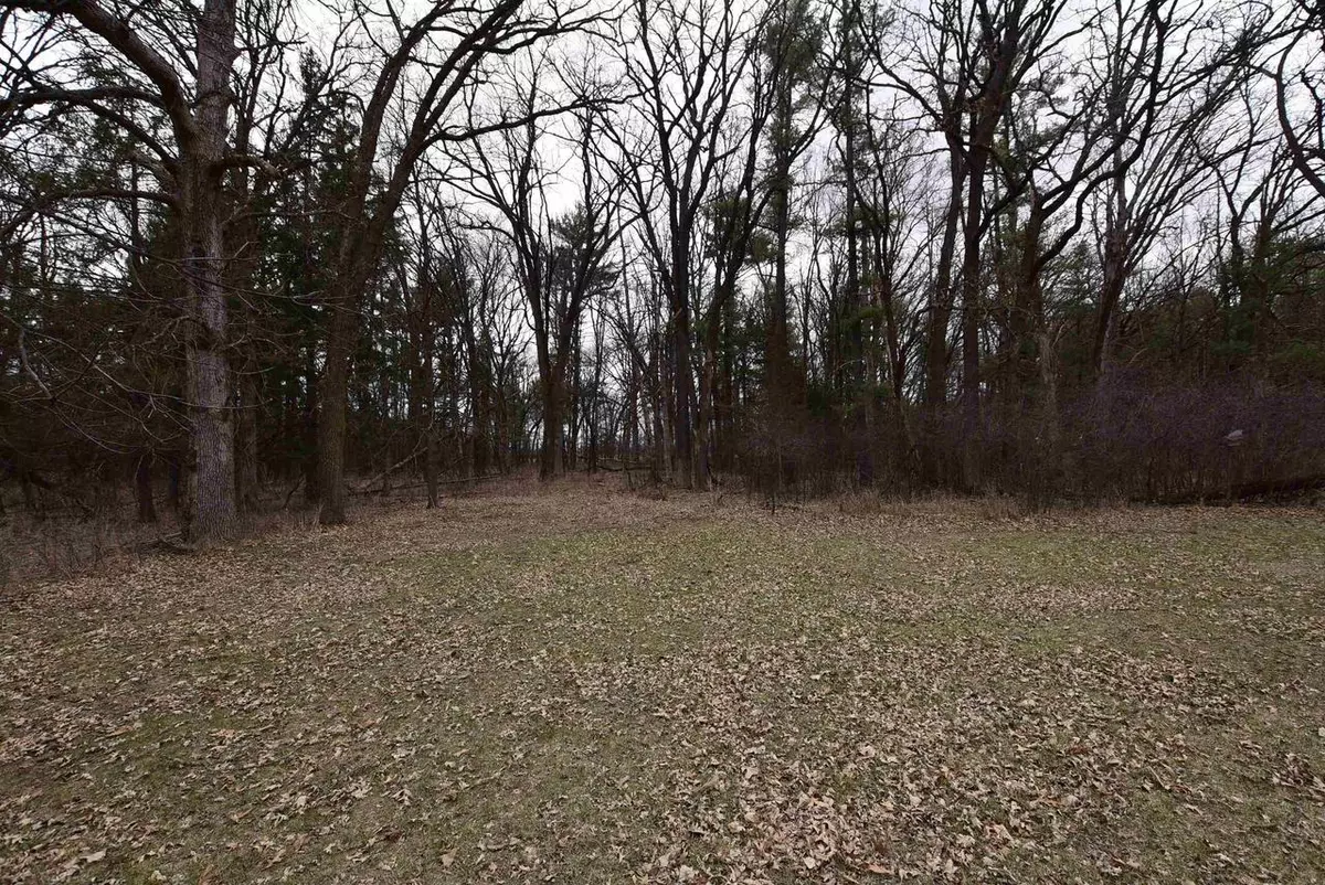 Hancock, WI 54966,W13052 BEECHNUT AVENUE