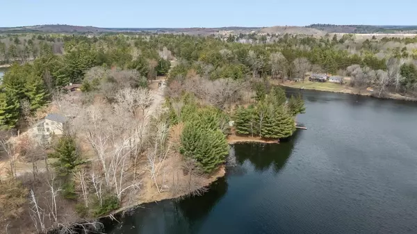 Waupaca, WI 54981,N1182 CHALET DRIVE