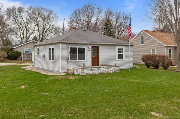 976 CLAUDE STREET, Menasha, WI 54952