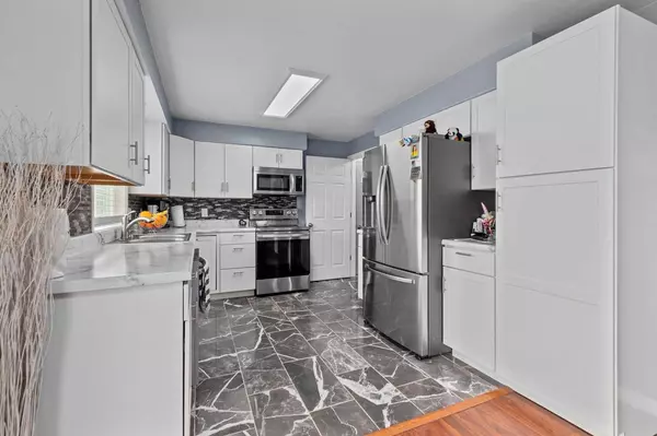 Menasha, WI 54952,1609 MALOA STREET