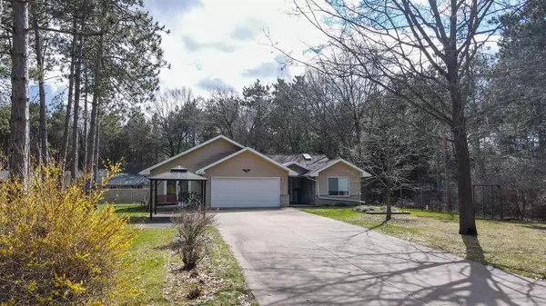 Waupaca, WI 54981,N1706 CATHERINE WAY