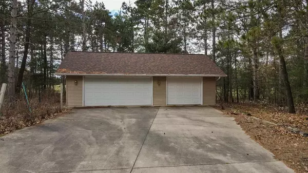 Waupaca, WI 54981,N1706 CATHERINE WAY