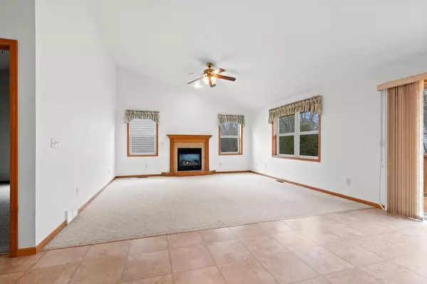 Menasha, WI 54952,1177 BLAKES WAY