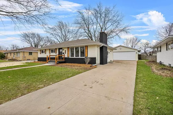 Menasha, WI 54952,621 11TH STREET