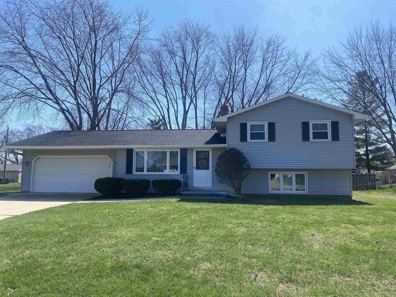 528 FLORAL DRIVE, Green Bay, WI 54301