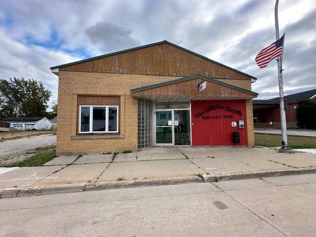 208 E MAIN STREET, Gillett, WI 54124