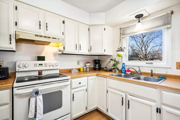 Sturgeon Bay, WI 54235,141 N 9TH PLACE