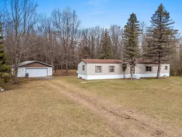 W10694 N OSTRENGA LANE, Crivitz, WI 54114