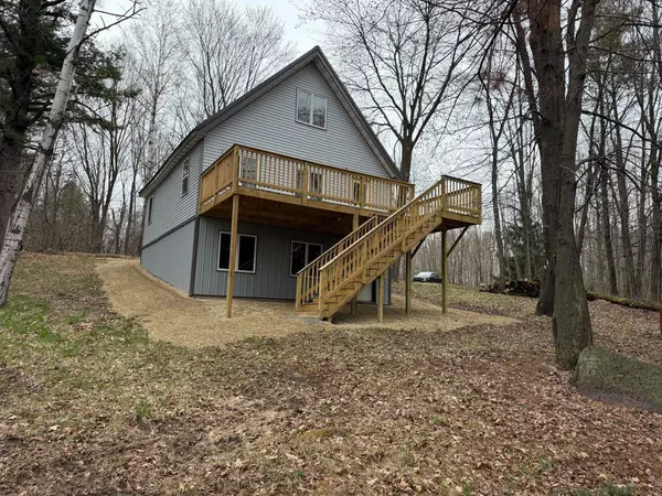 N11651 GRAETZ ROAD, Clintonville, WI 54929