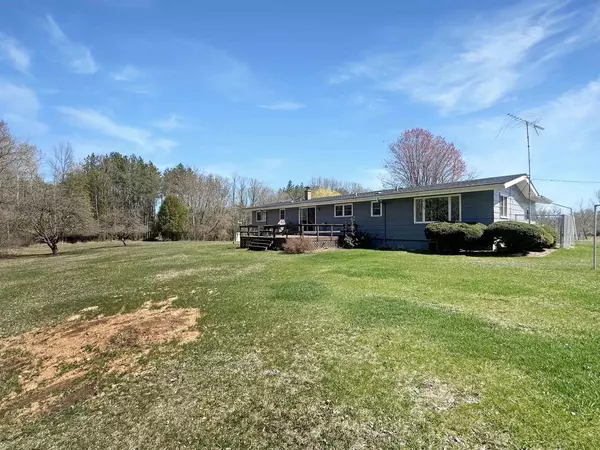 Crivitz, WI 54114,N7181 COUNTY ROAD GG