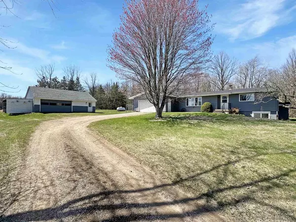 Crivitz, WI 54114,N7181 COUNTY ROAD GG