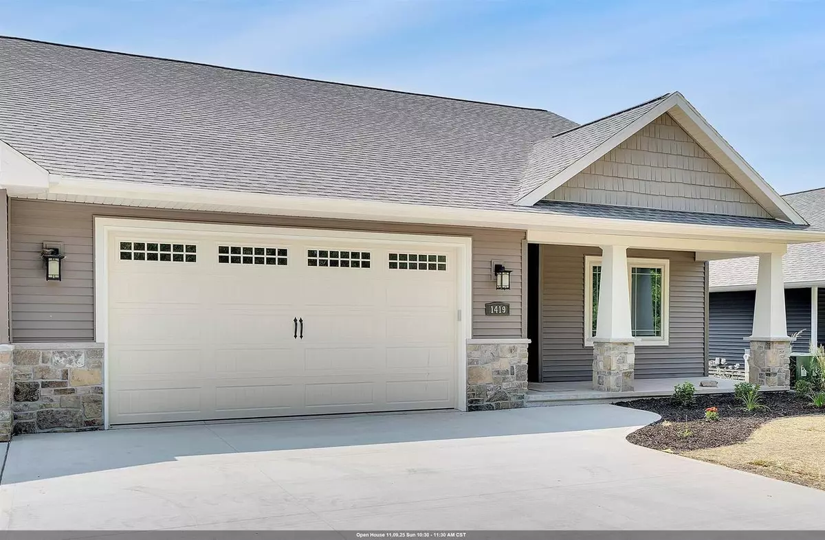 Neenah, WI 54956,1419 PRAIRIE LAKE CIRCLE