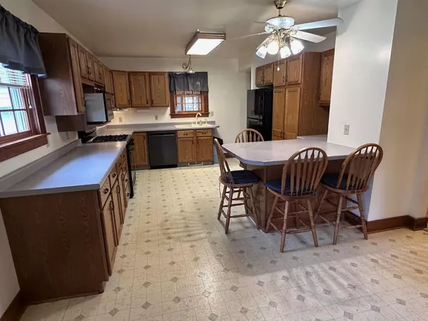 Clintonville, WI 54929,43 13TH STREET