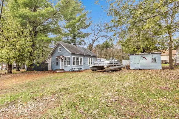 N2639 RUSTIC CIRCLE, Clintonville, WI 54929