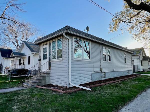 Green Bay, WI 54303,819 HARRISON STREET