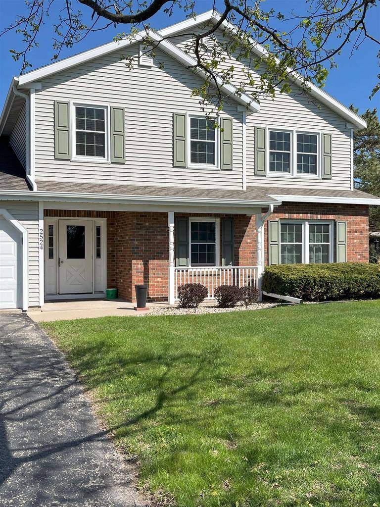 2524 VILLAGE LANE #D, Oshkosh, WI 54904