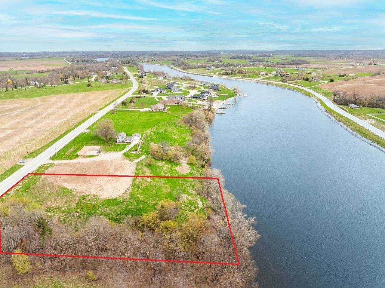 4351 LOST DAUPHIN ROAD, Wrightstown, WI 54180