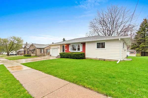 Clintonville, WI 54929,30 S PARK STREET