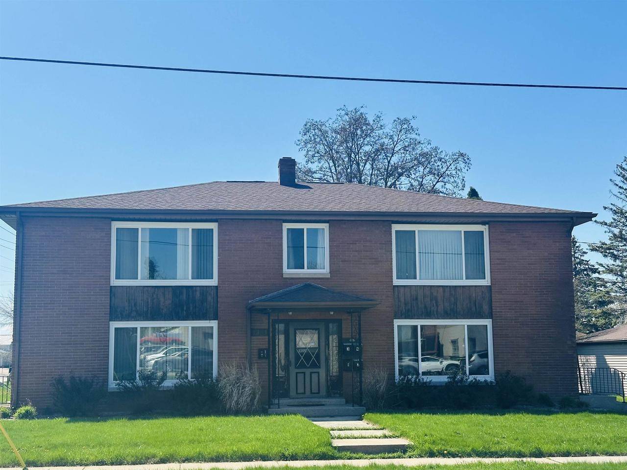 1331 N BALLARD ROAD, Appleton, WI 54911