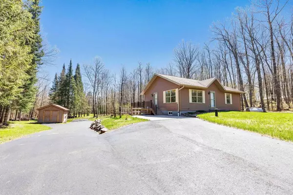 Iola, WI 54945,N11598 HELGESON ROAD