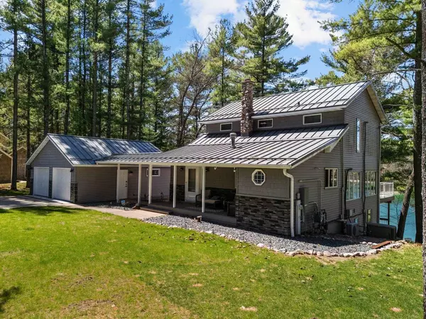 Waupaca, WI 54981,N2307 WHISPERING PINES ROAD