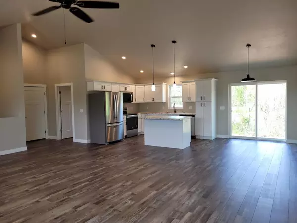 New London, WI 54961,629 DOUGLAS STREET