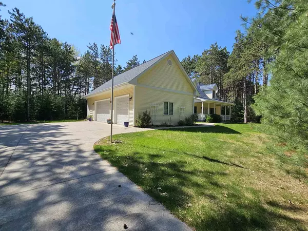 Waupaca, WI 54981,N1743 CATHERINE WAY
