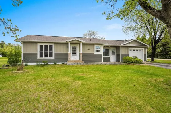 1004 2ND AVENUE, Crivitz, WI 54114