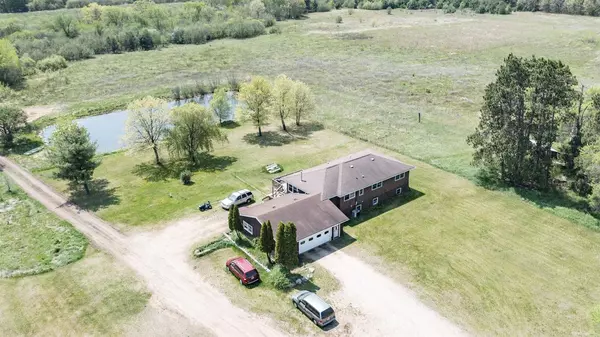 Waupaca, WI 54981,E4347 EAST GATE DRIVE