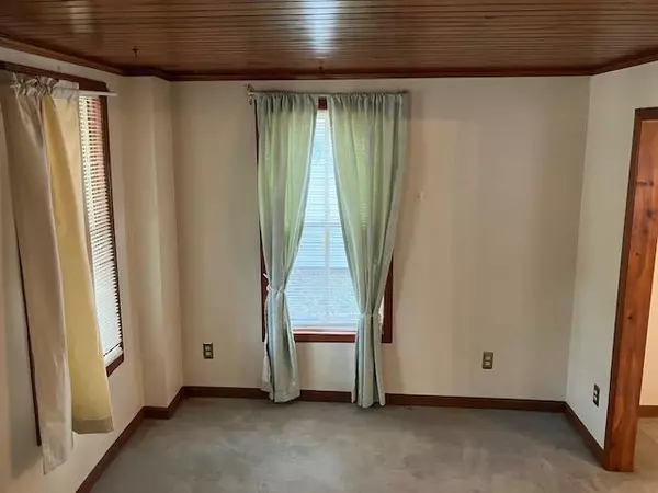 Fond Du Lac, WI 54935,397 W DIVISION STREET