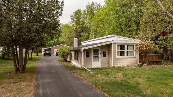 N10623 LAKESHORE ROAD, Clintonville, WI 54929