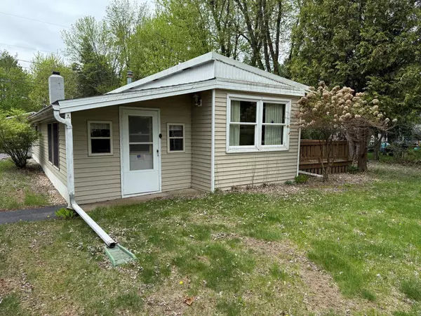 Clintonville, WI 54929,N10623 LAKESHORE ROAD