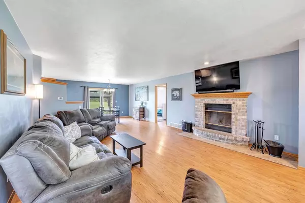 Abrams, WI 54101,3687 FOXWOODS LANE