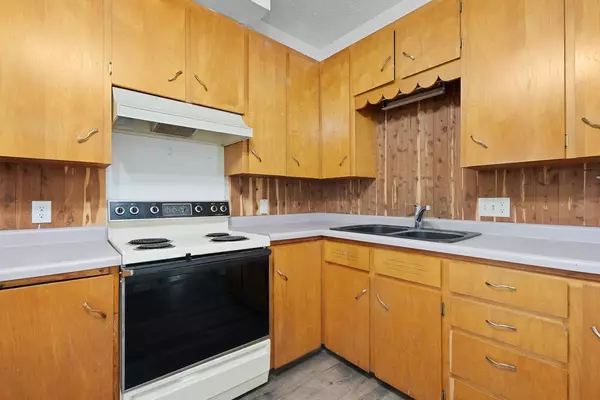 Iola, WI 54945,325 BLAINE STREET