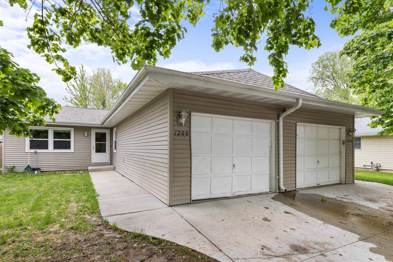 1208 GROVE STREET, Menasha, WI 54952