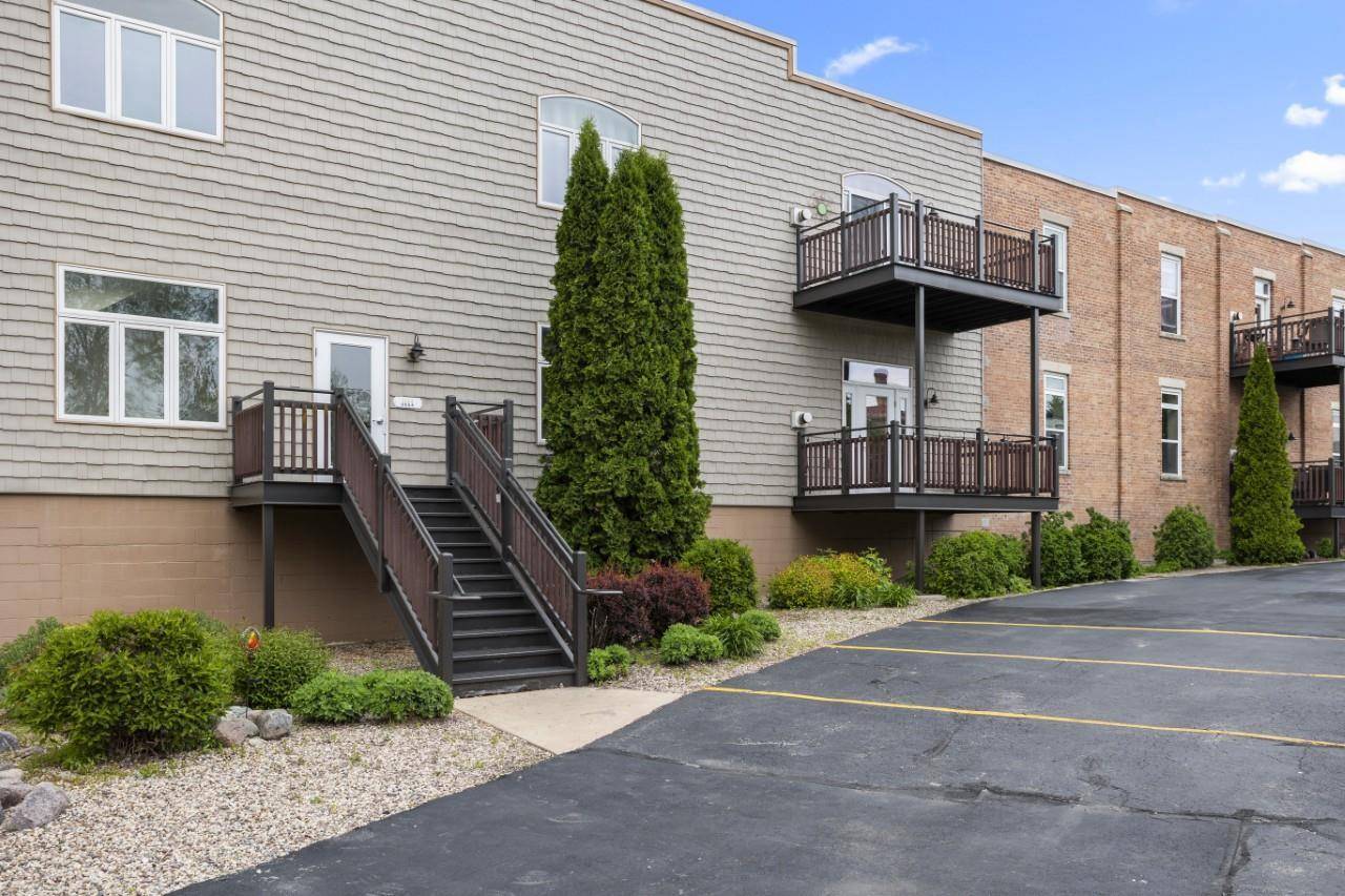 438 WASHINGTON STREET, Wrightstown, WI 54180