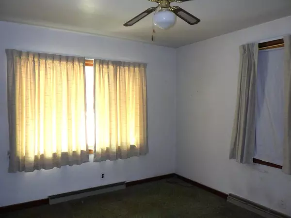 Clintonville, WI 54929,154 AUTO STREET