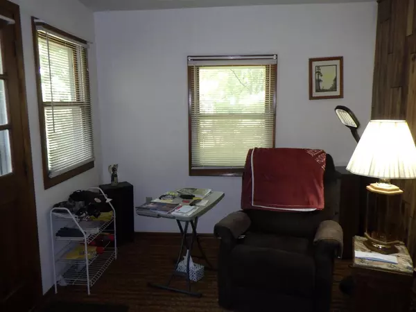 Clintonville, WI 54929,25 N CLINTON AVENUE