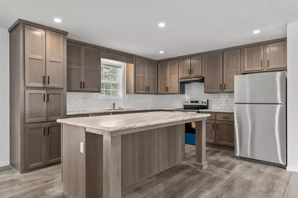 Neenah, WI 54956,856 RIVERLAWN STREET