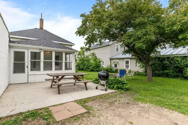 Weyauwega, WI 54983,115 W MAIN STREET