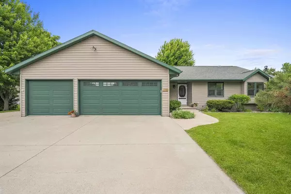 1500 MANITOWOC ROAD, Menasha, WI 54952