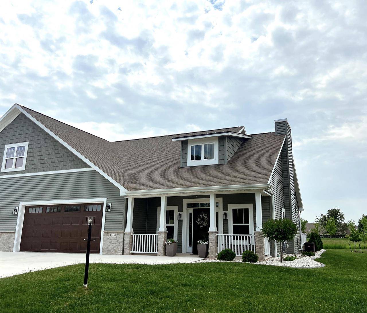 1398 LIGHTHOUSE VILLAGE ROAD #7, Fond Du Lac, WI 54937