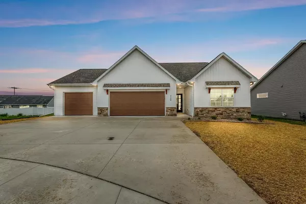 Green Bay, WI 54311,3148 LAZY OAK COURT