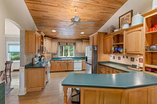 Redgranite, WI 54970,704 SANDY PINES COURT