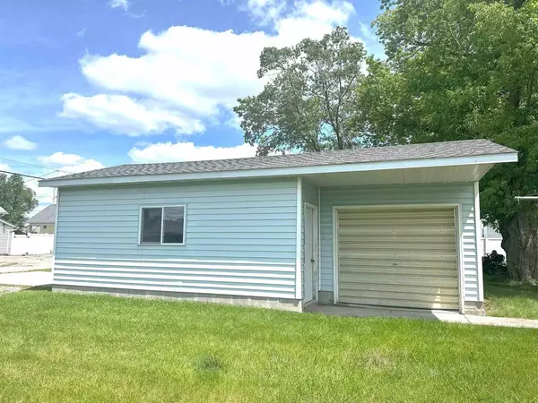Menominee, MI 49858,1608 22ND AVENUE