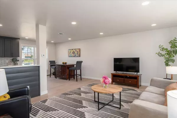 Butte Des Morts, WI 54927,5927 OAK LANE DRIVE